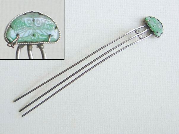 Hairpin with jadeite fishes – (8015)